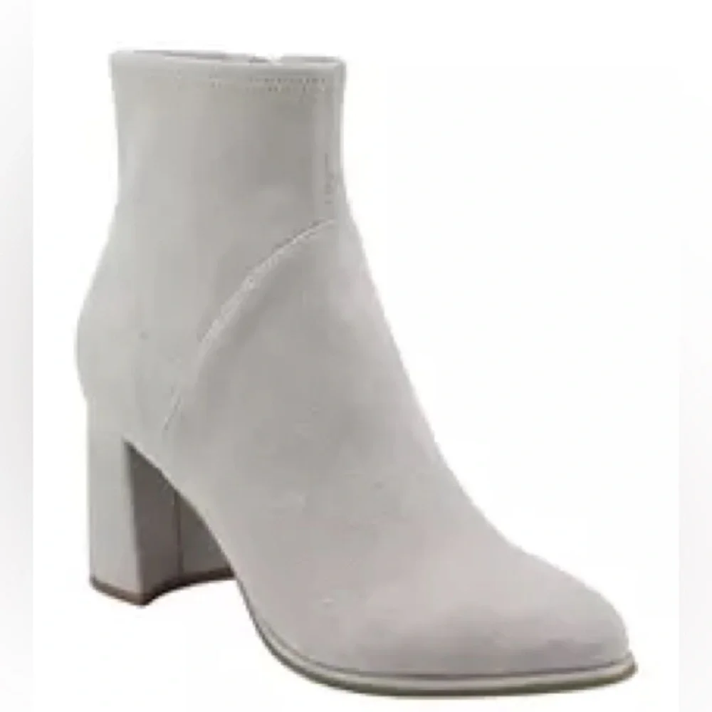 Marc Fisher Dyvine gray faux suede ankle boots with block heels Size 10
